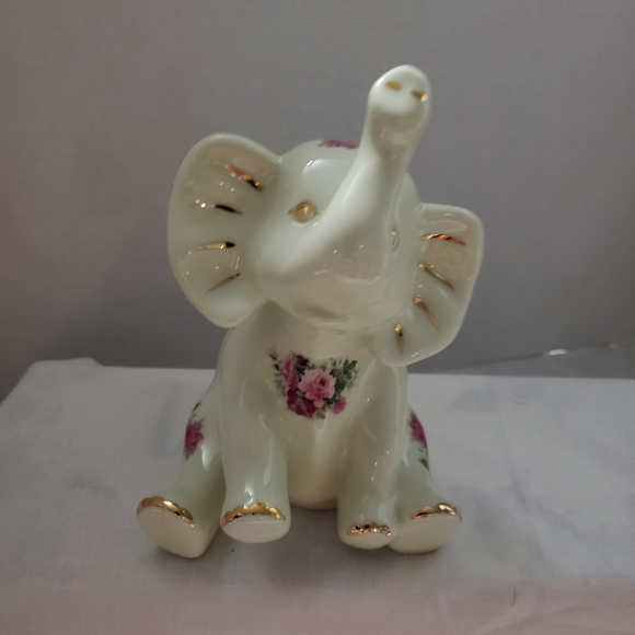 Vintage Porcelain Elephant from Formalities by Baum Brothers - Picture 5 of 9
